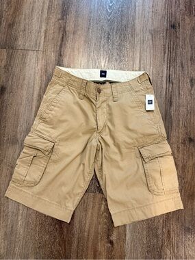 GAP Men's Tan Cargo Shorts